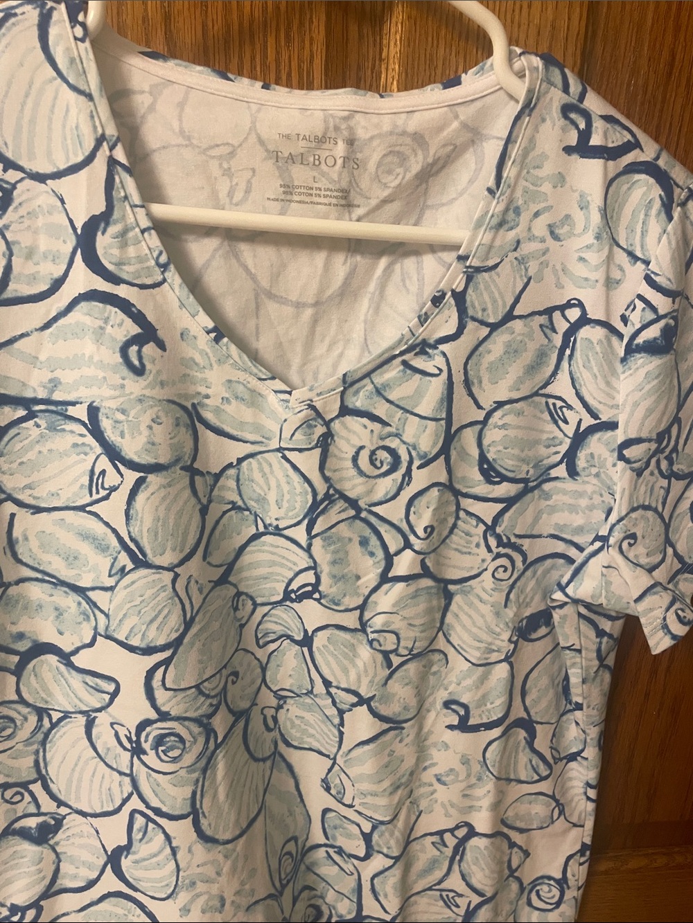 Talbots White V-Neck Shell Print Tee with Blue Accents